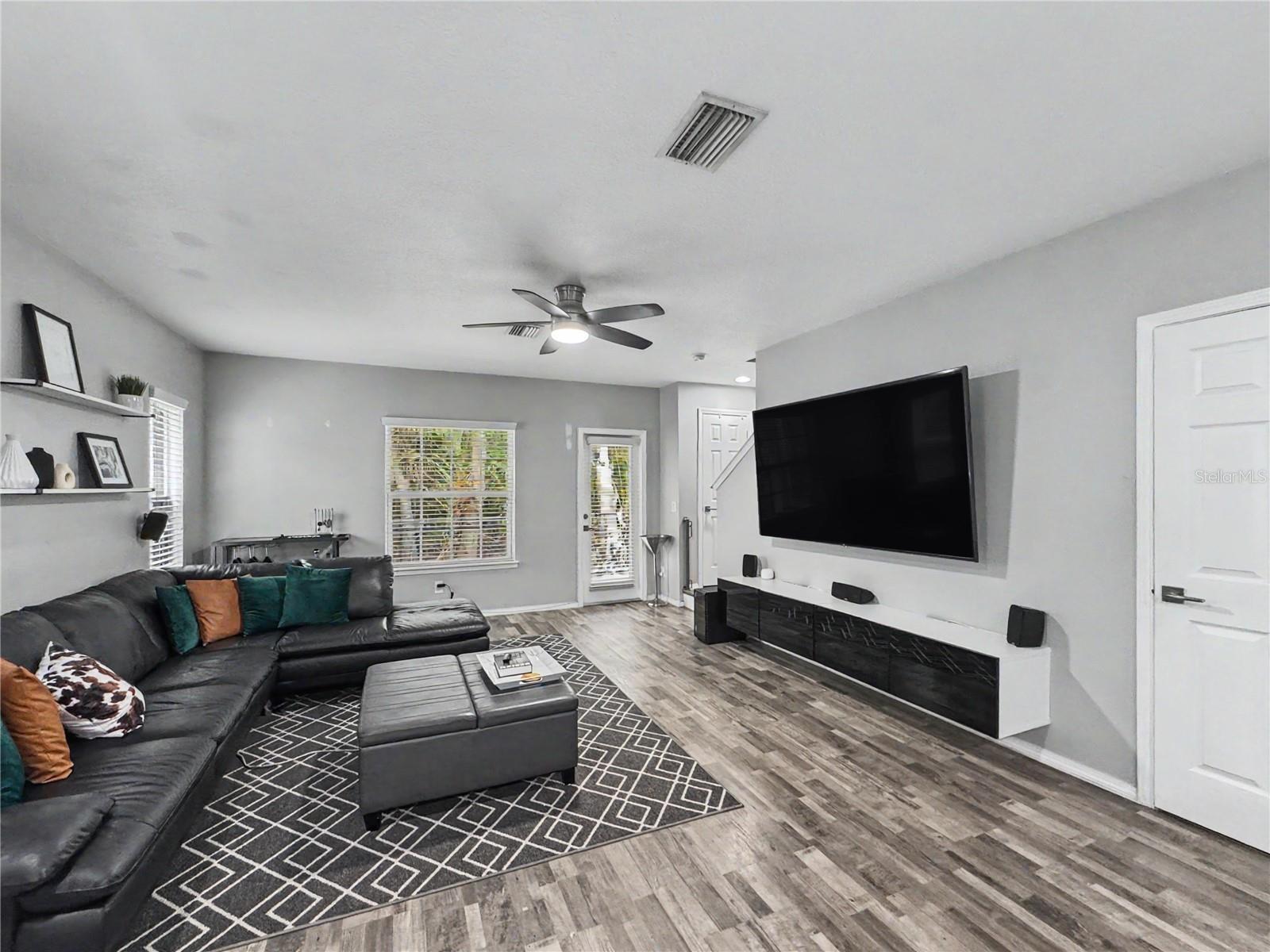 4842 CHATTERTON WAY — photo 11