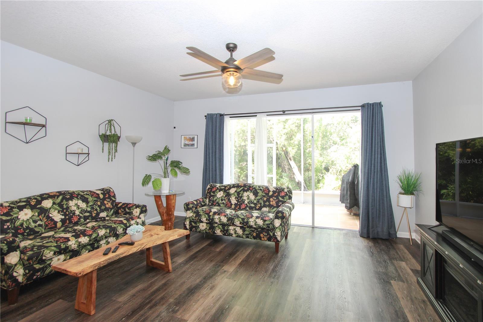 2722 CONCH HOLLOW DR — photo 9