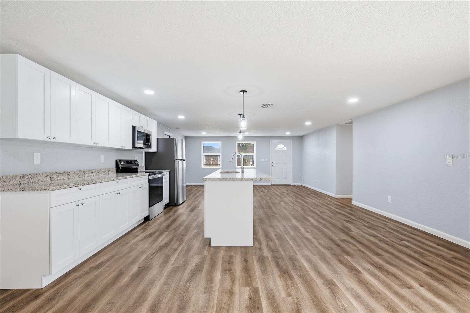 8531 HORIZON LN — photo 14