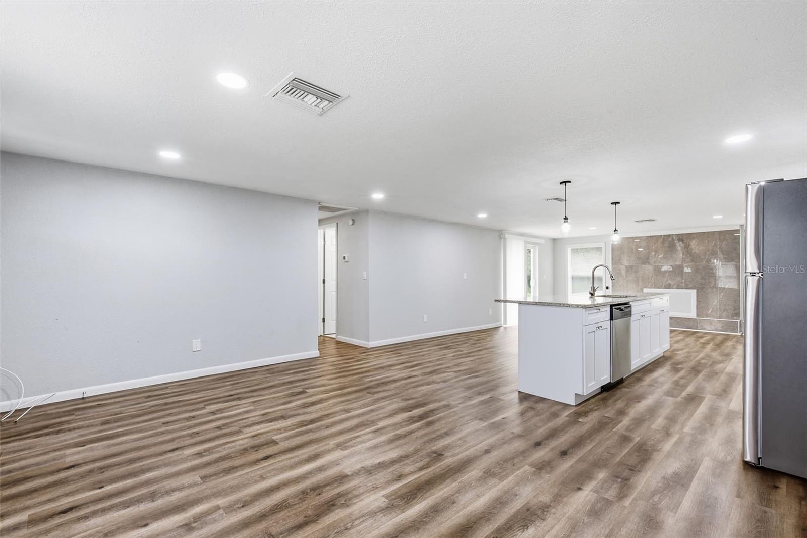8531 HORIZON LN — photo 13