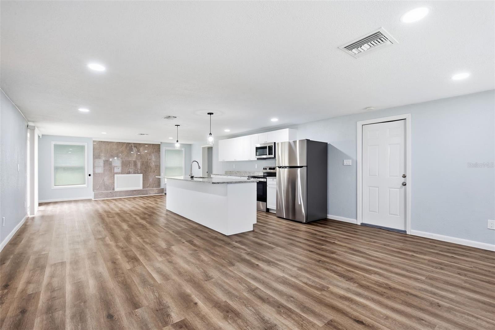 8531 HORIZON LN — photo 12