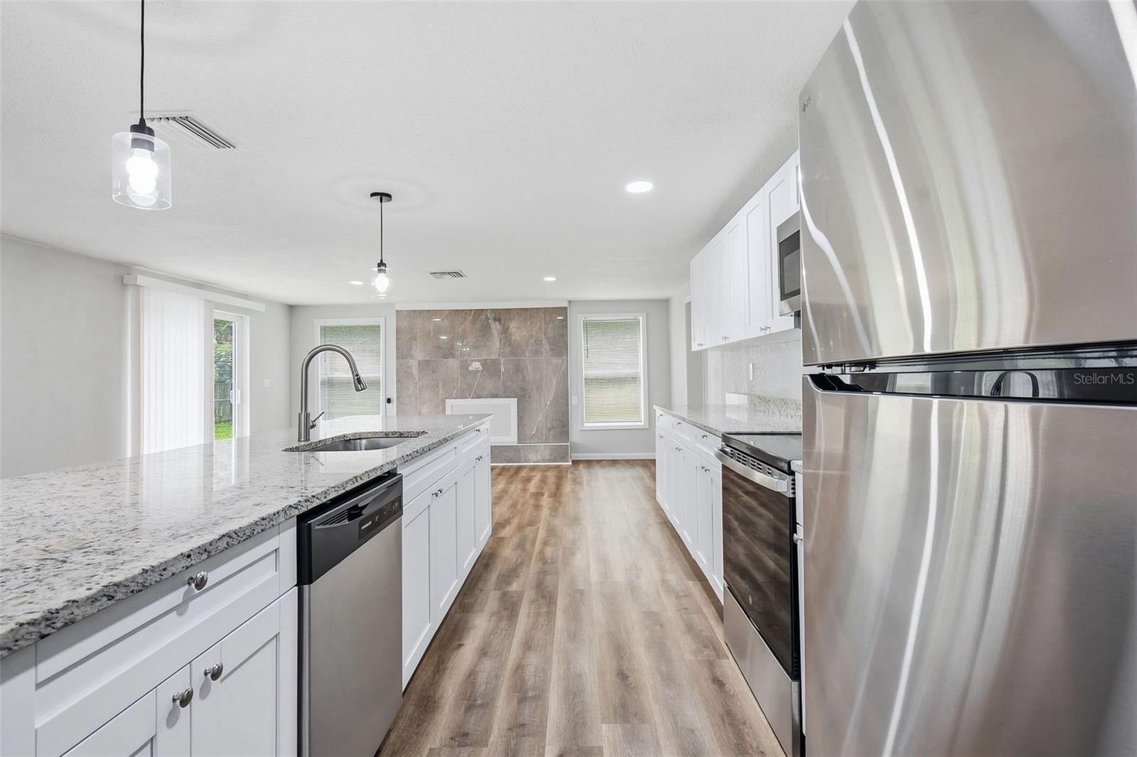 8531 HORIZON LN — photo 16