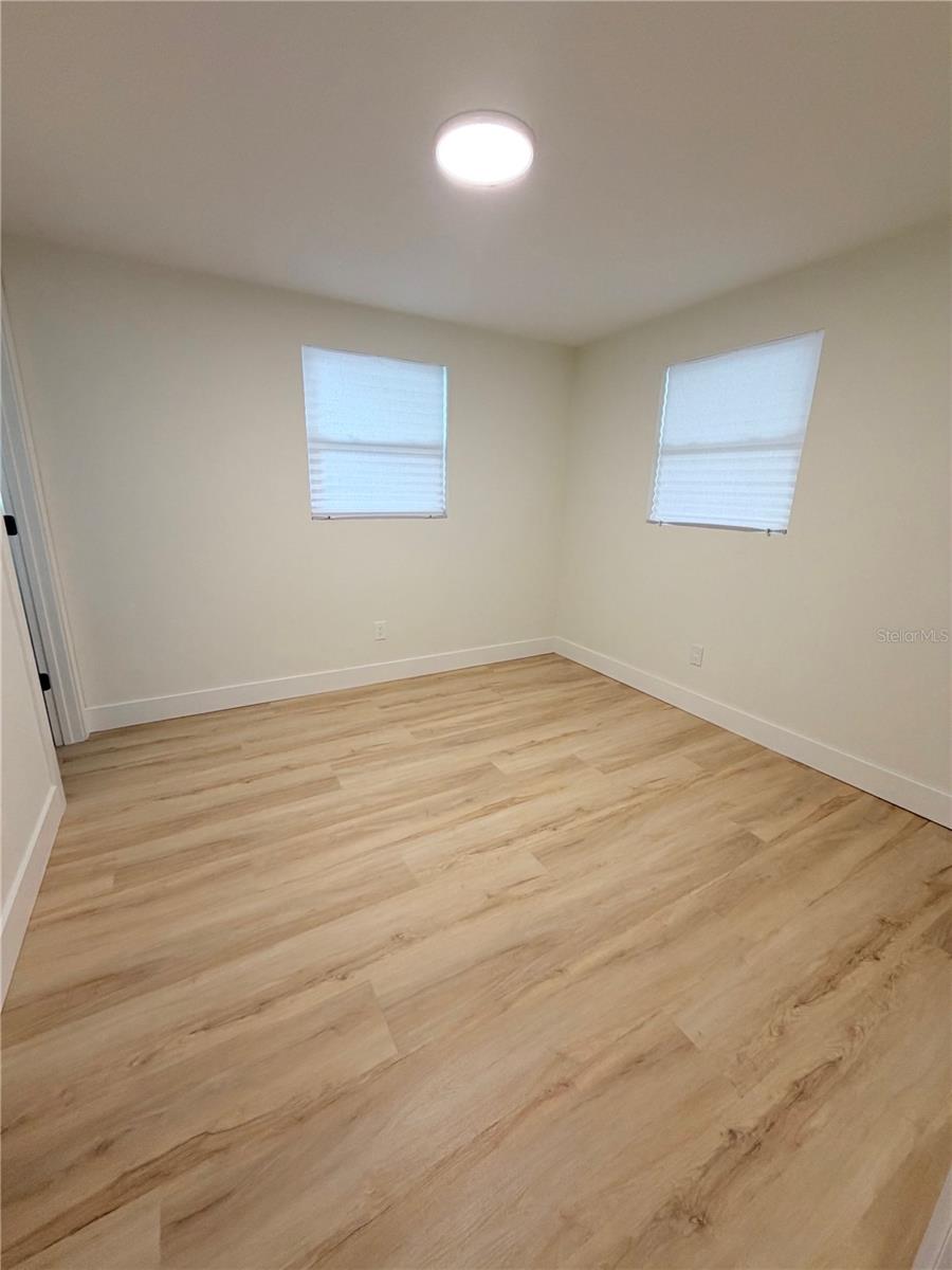 4533 W FERN ST — photo 16