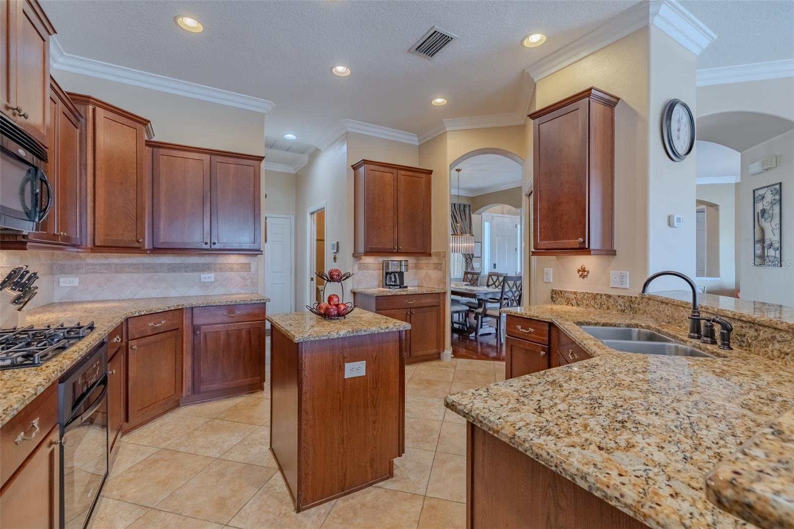 8016 CYPRESS CROSSING CT — photo 23