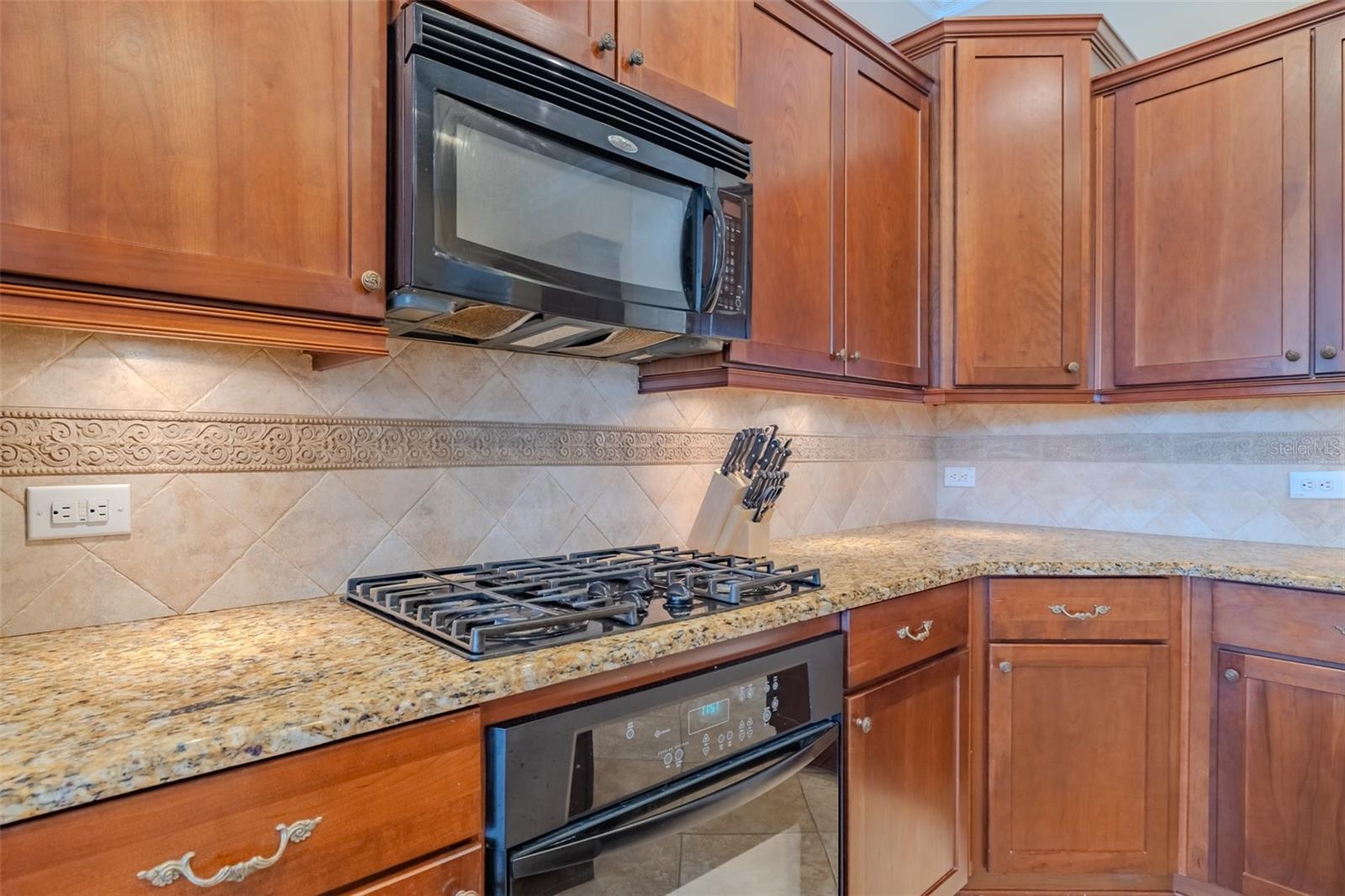 8016 CYPRESS CROSSING CT — photo 30