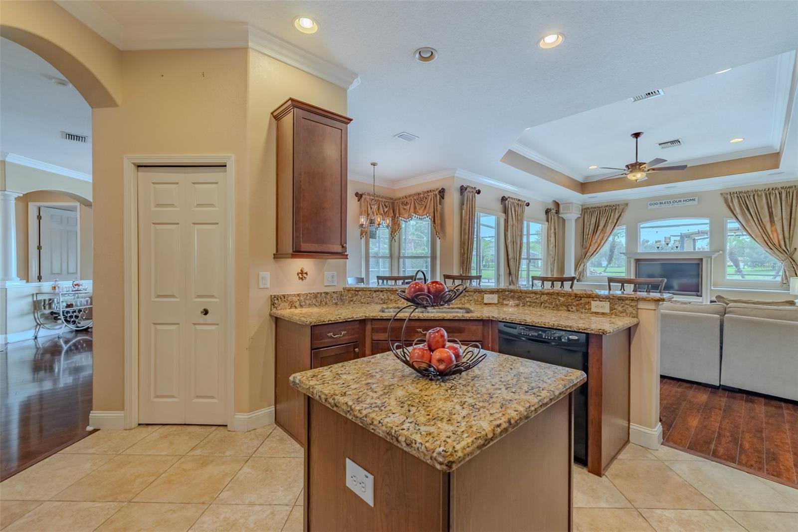 8016 CYPRESS CROSSING CT — photo 21