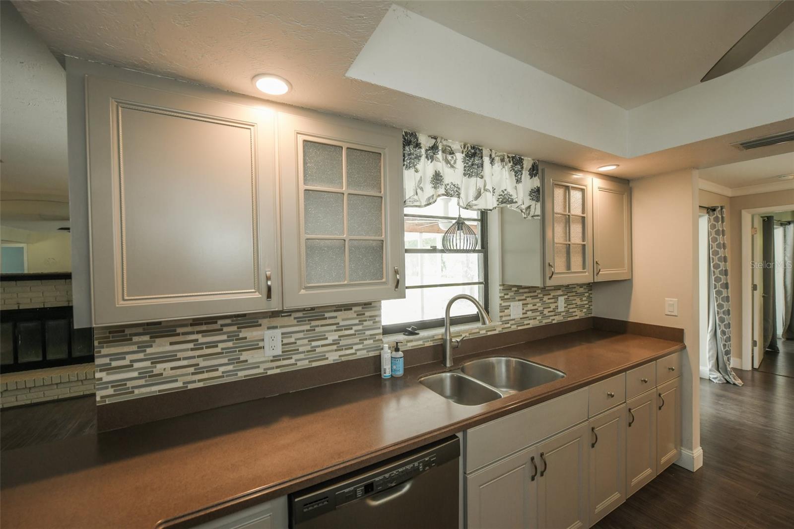 1625 BAY HILL CIR — photo 16