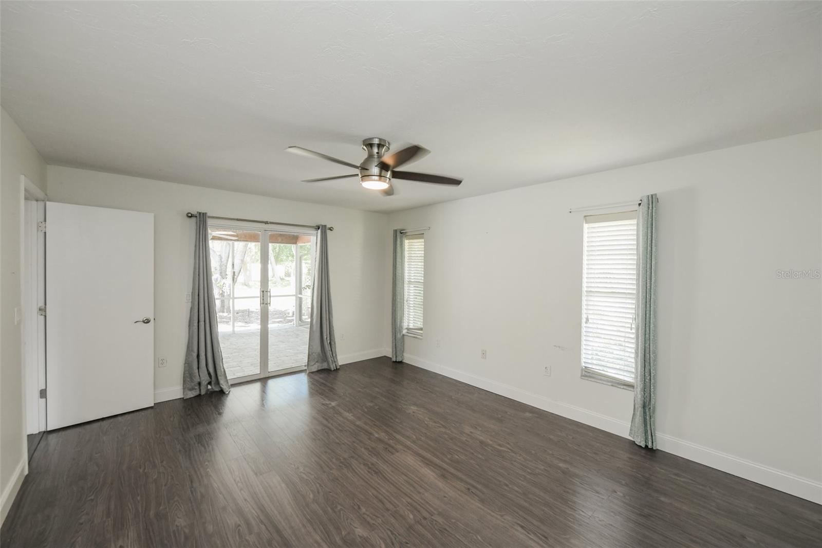 1625 BAY HILL CIR — photo 9