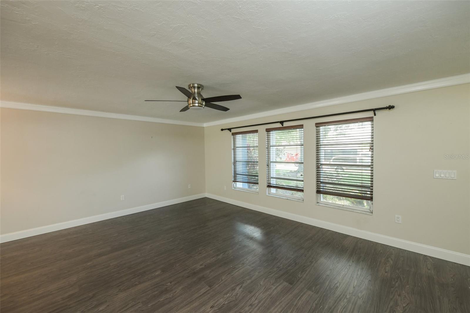 1625 BAY HILL CIR — photo 20