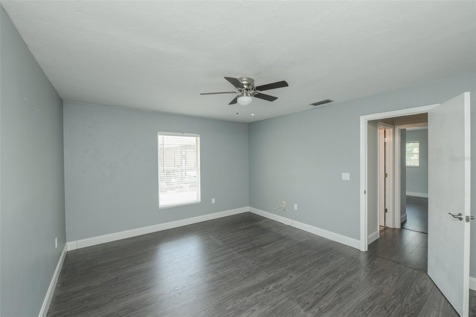 1625 BAY HILL CIR — photo 28