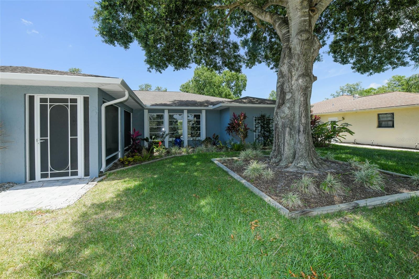 1625 BAY HILL CIR — photo 5