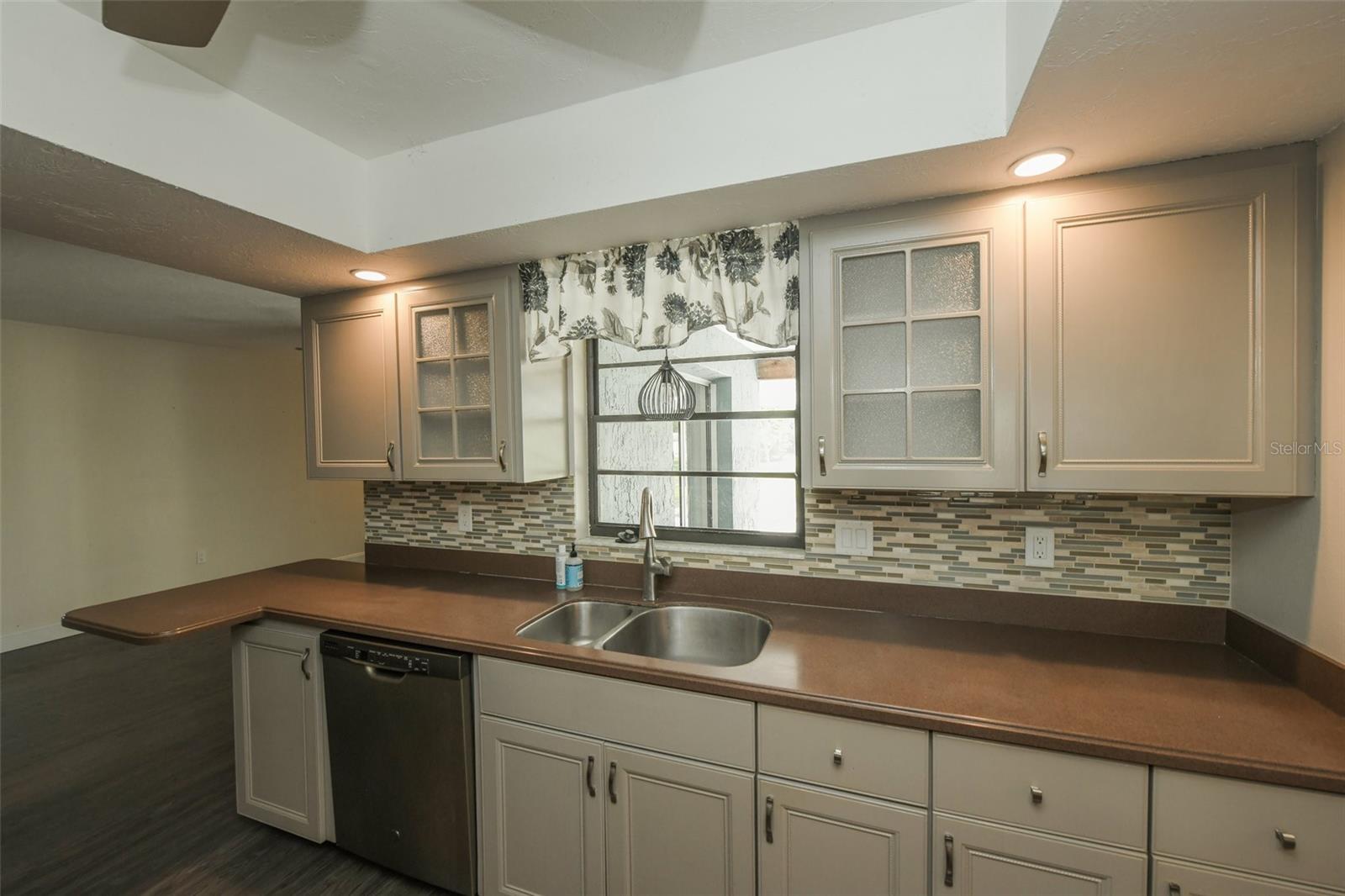 1625 BAY HILL CIR — photo 14