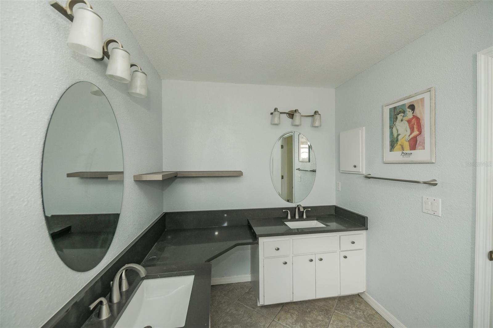 1625 BAY HILL CIR — photo 23