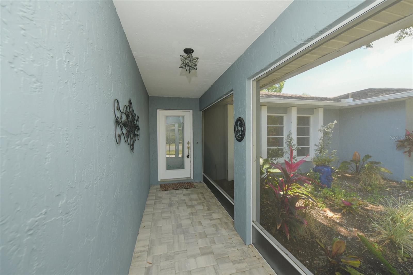 1625 BAY HILL CIR — photo 6