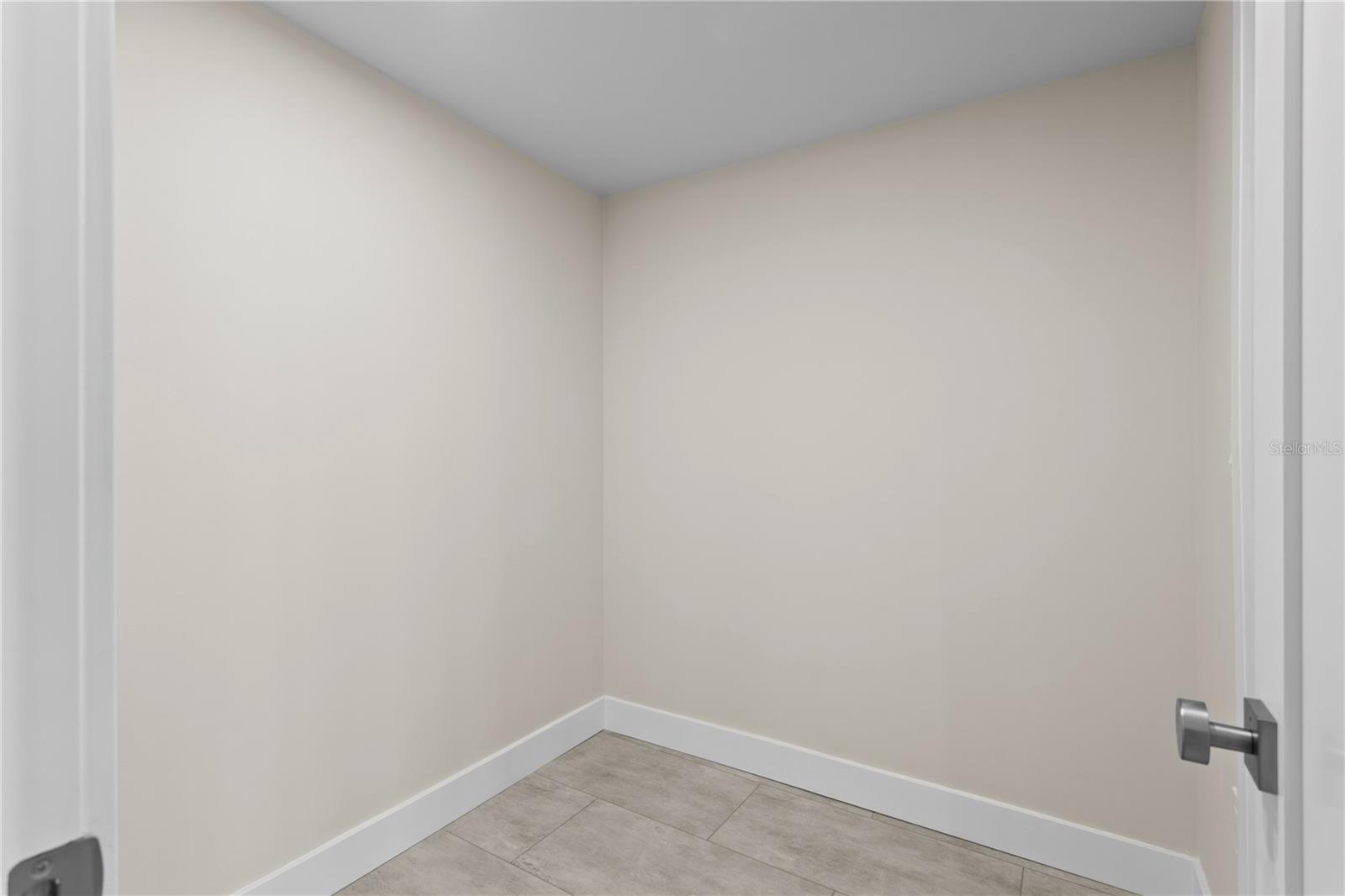 1 BEACH DR SE #1112 — photo 23