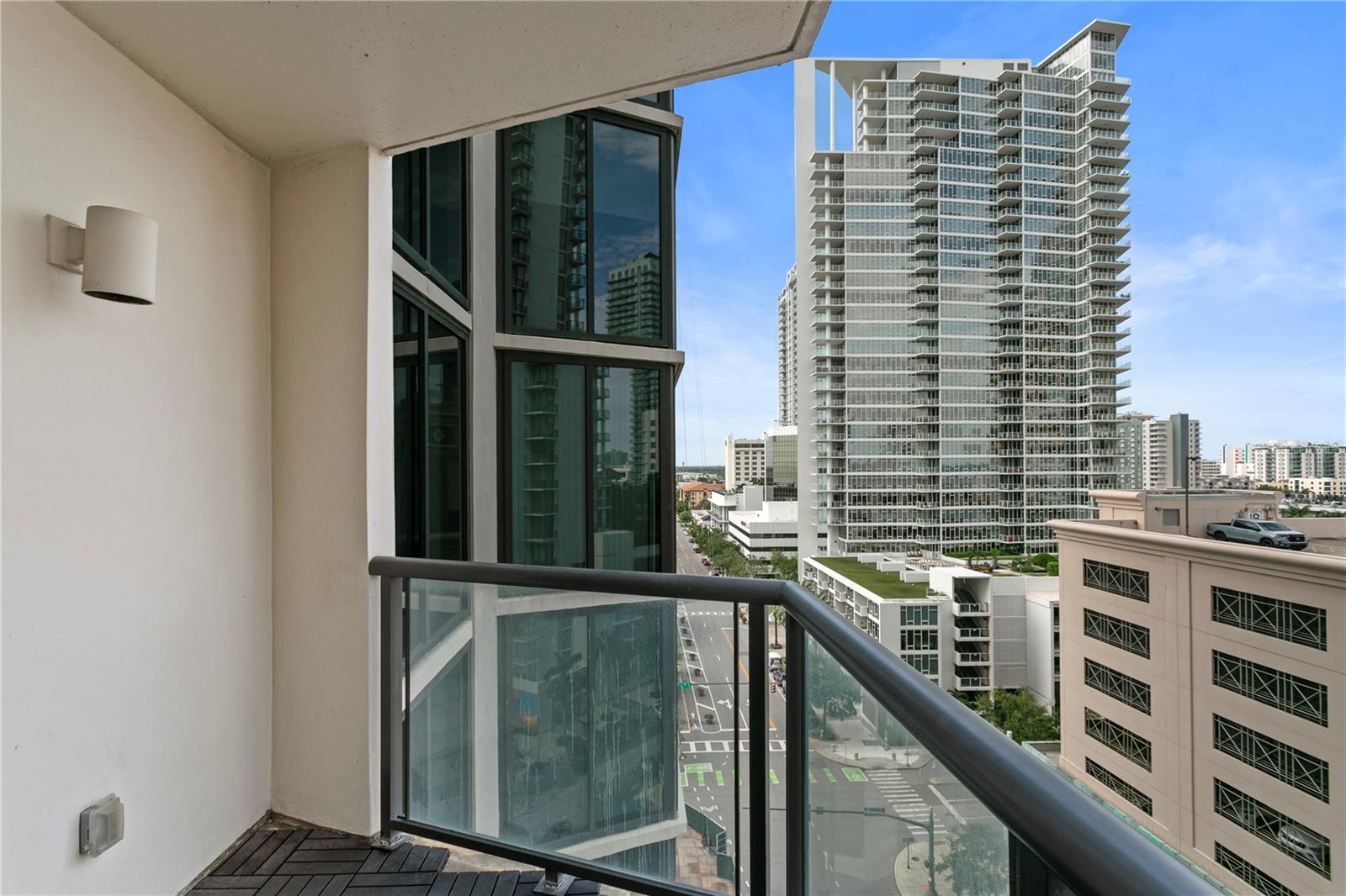 1 BEACH DR SE #1112 — photo 33