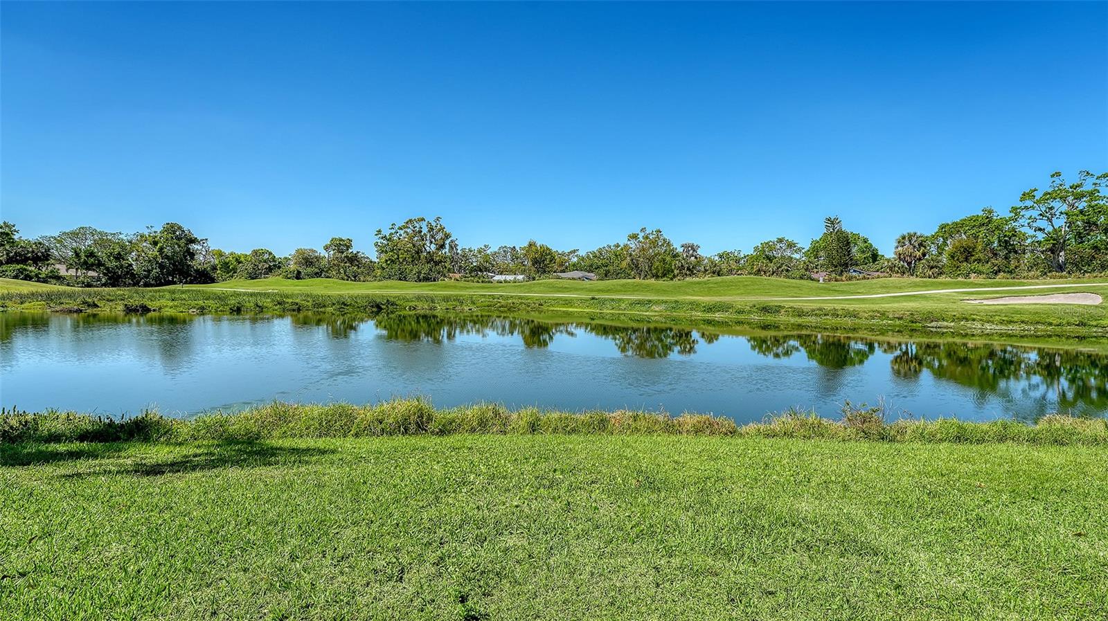 4060 PENSHURST PARK — photo 26