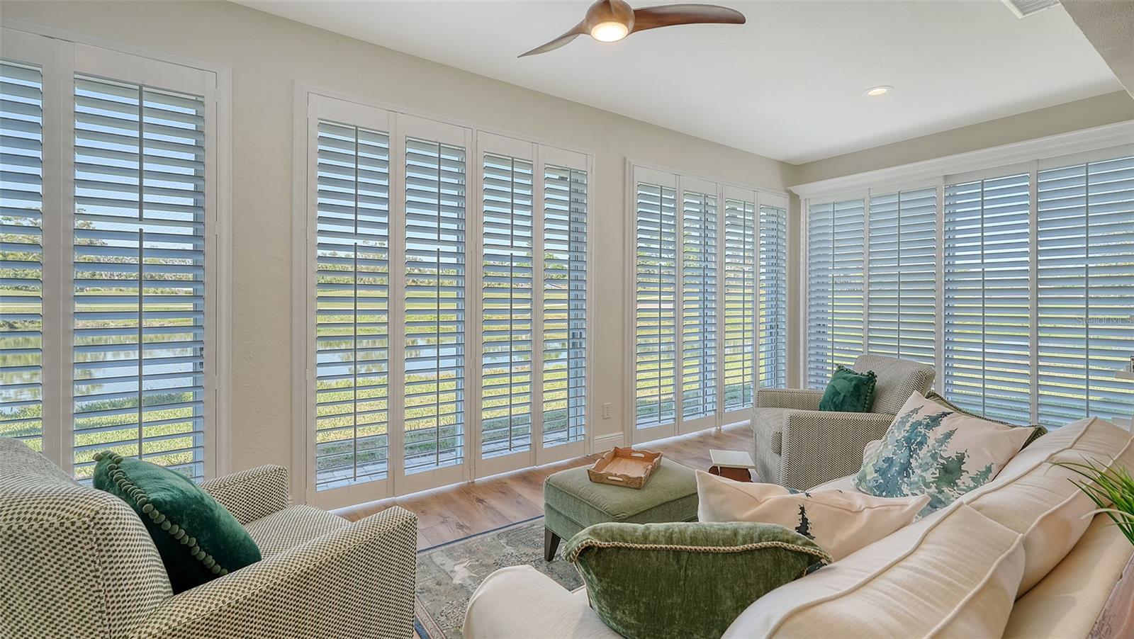 4060 PENSHURST PARK — photo 16