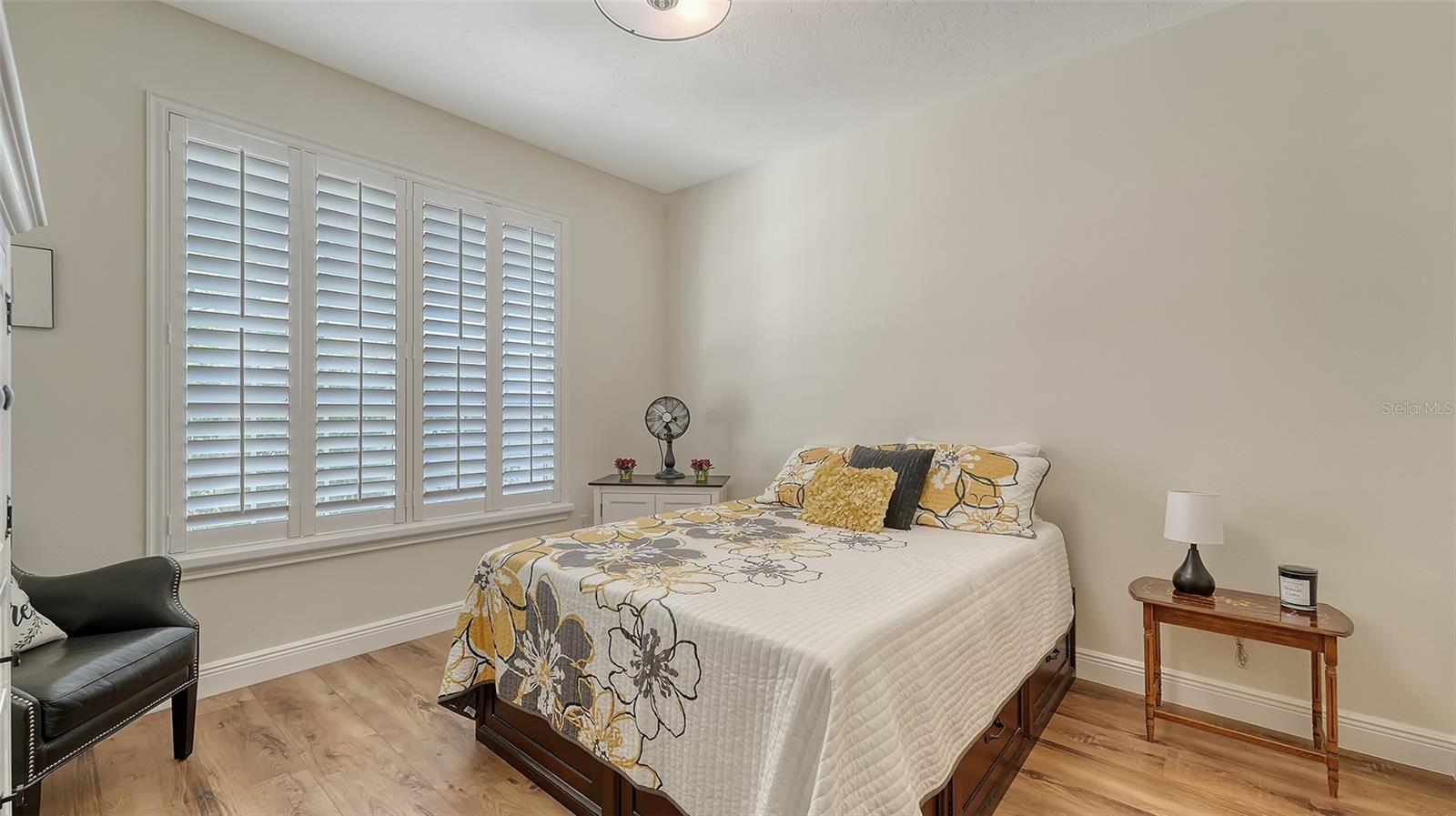 4060 PENSHURST PARK — photo 21
