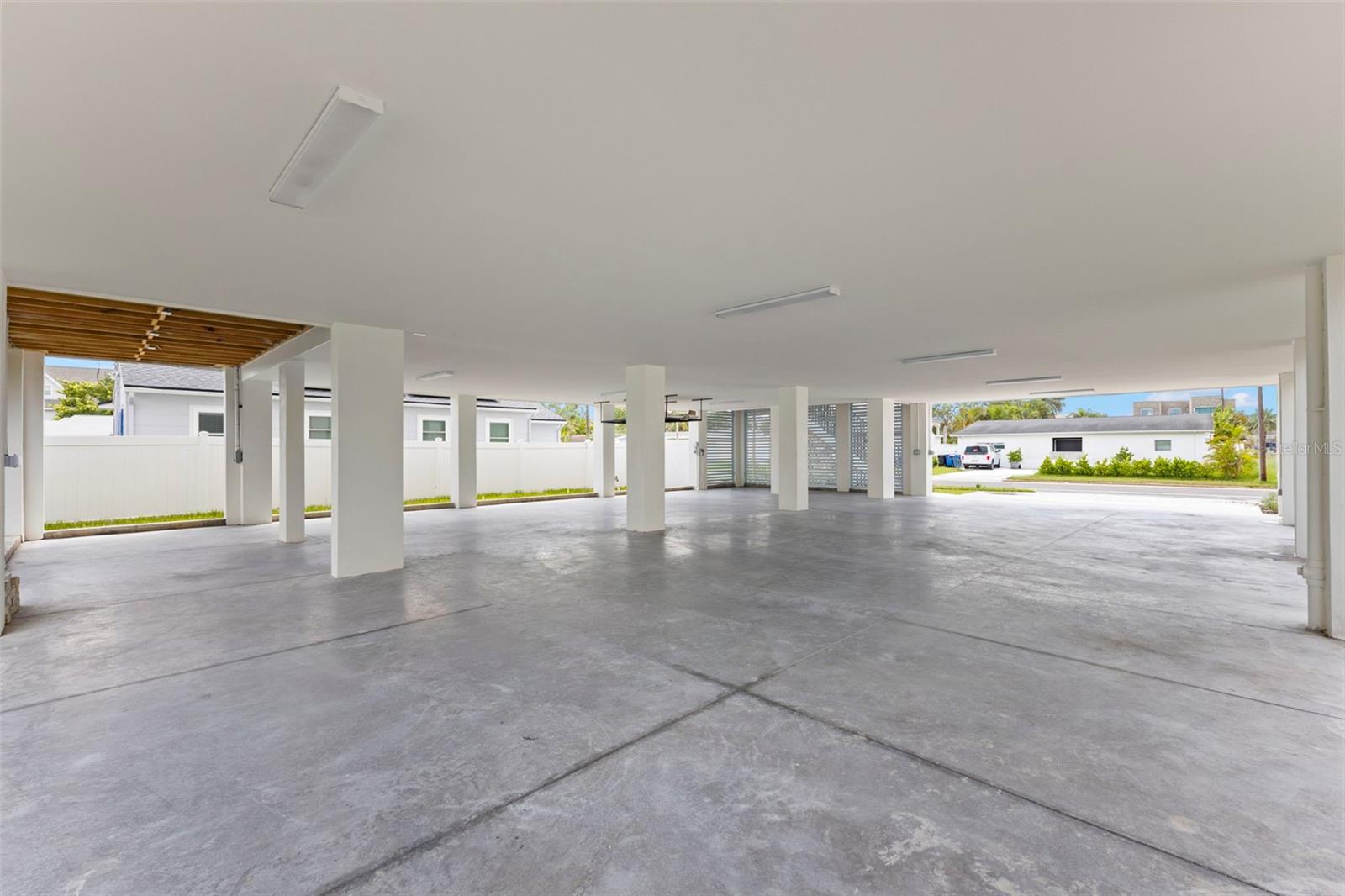 3534 OVERLOOK DR NE — photo 33