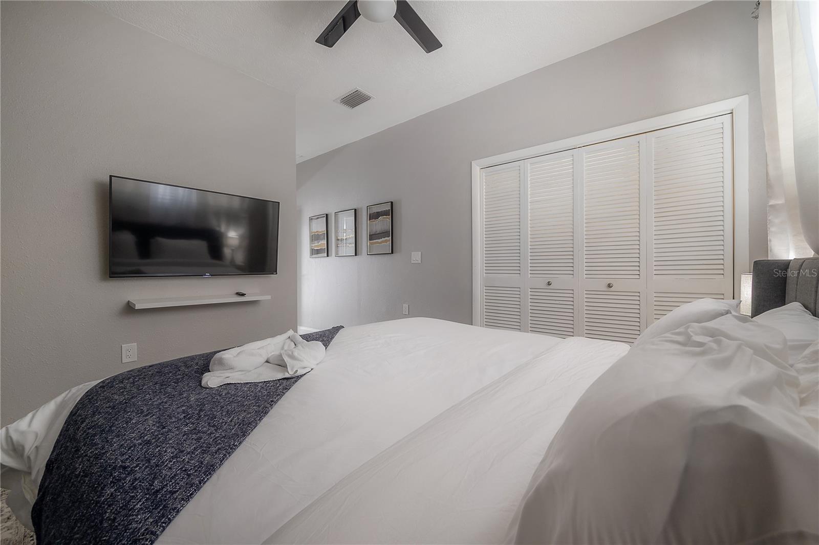 2916 W COLLINS ST — photo 35