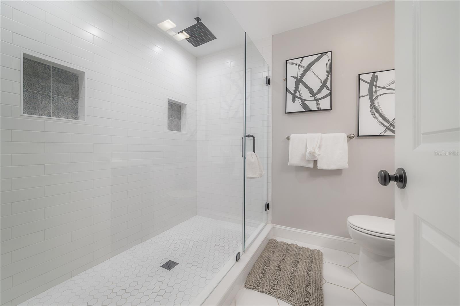 2916 W COLLINS ST — photo 31