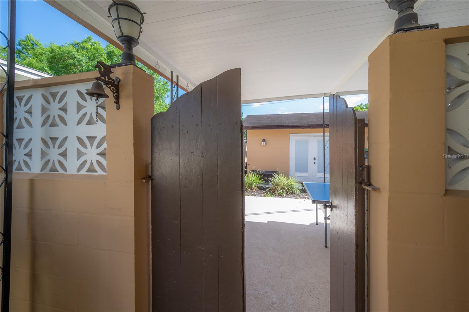 2916 W COLLINS ST — photo 39