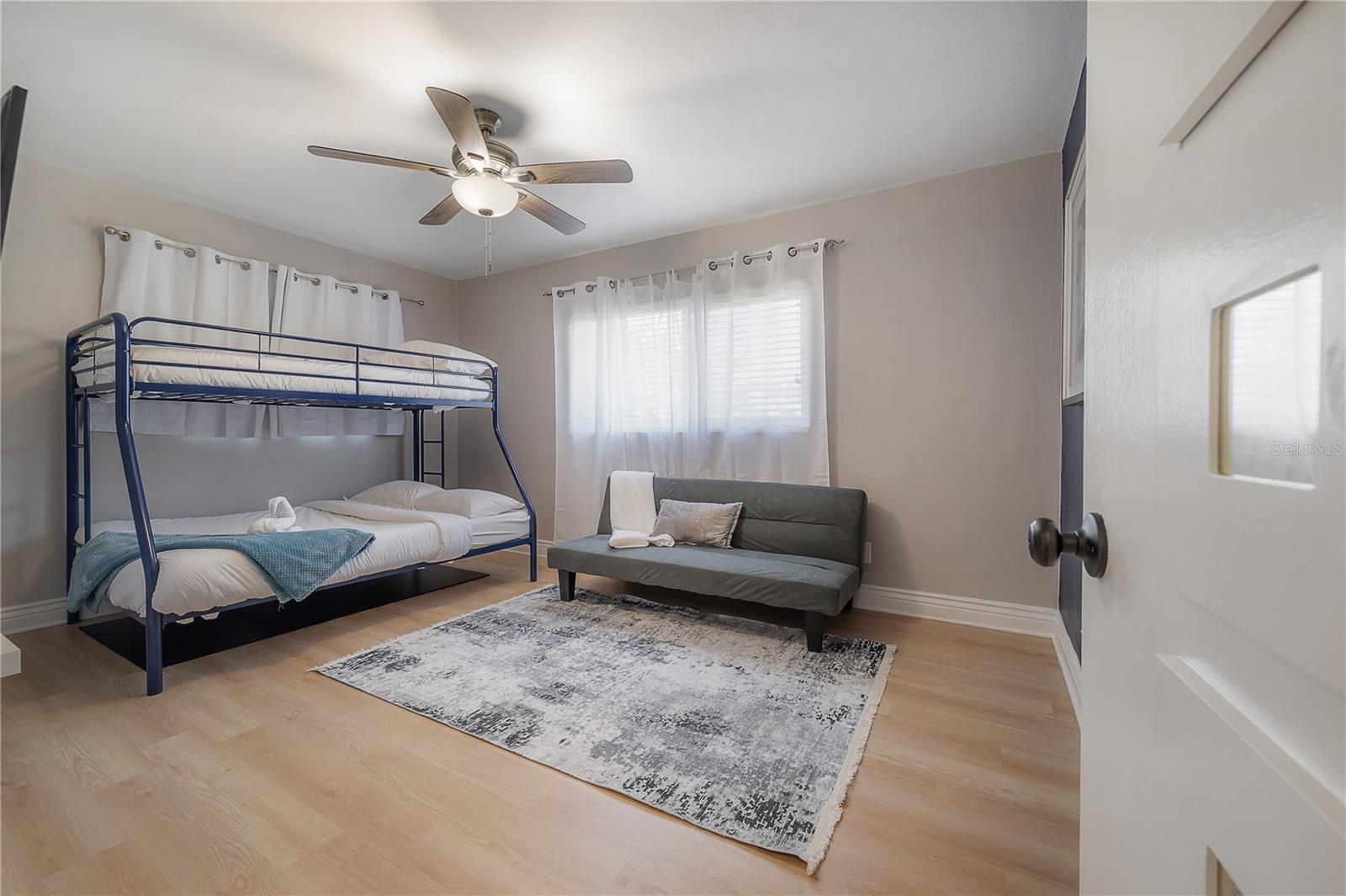 2916 W COLLINS ST — photo 11