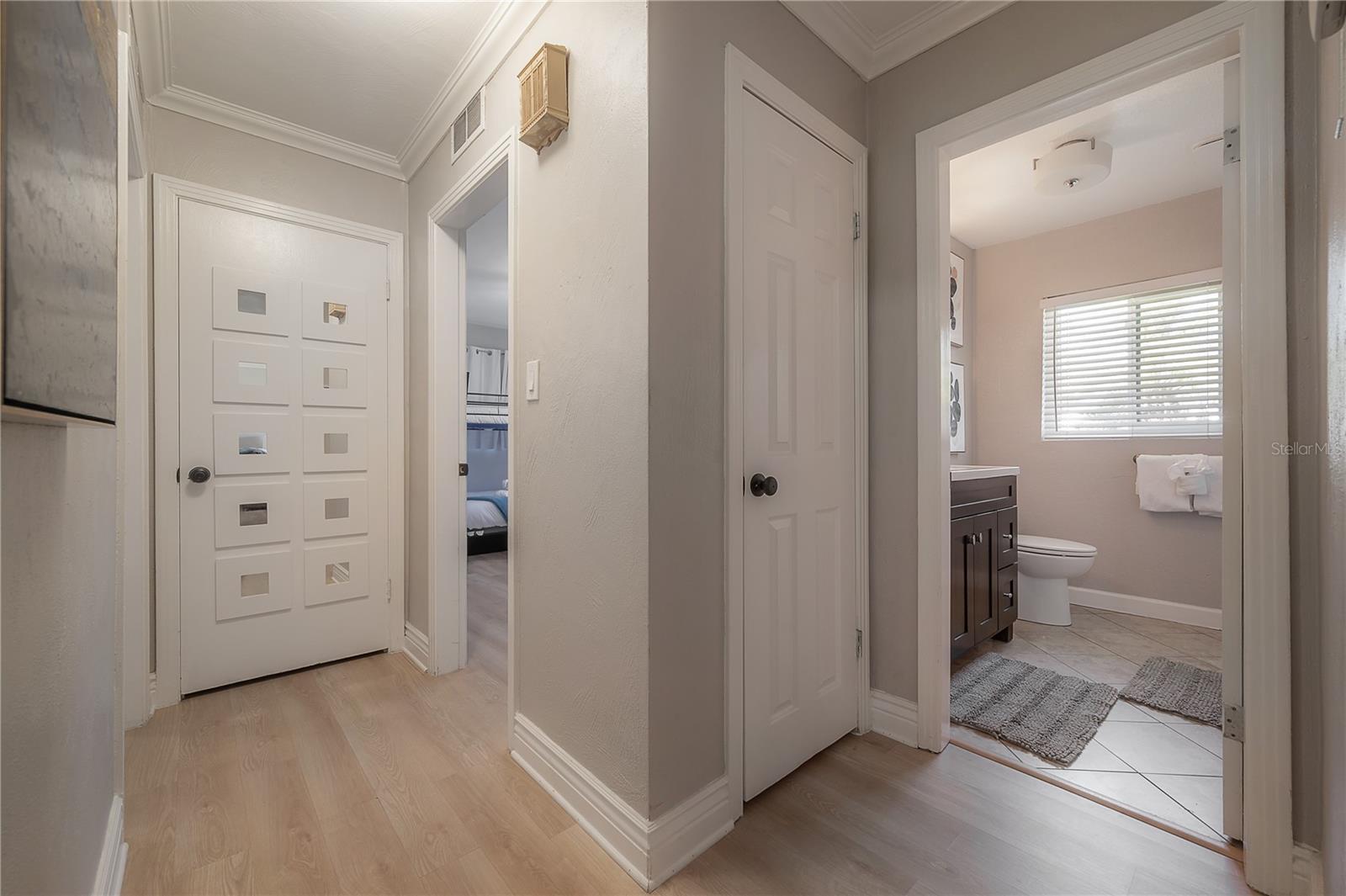 2916 W COLLINS ST — photo 13