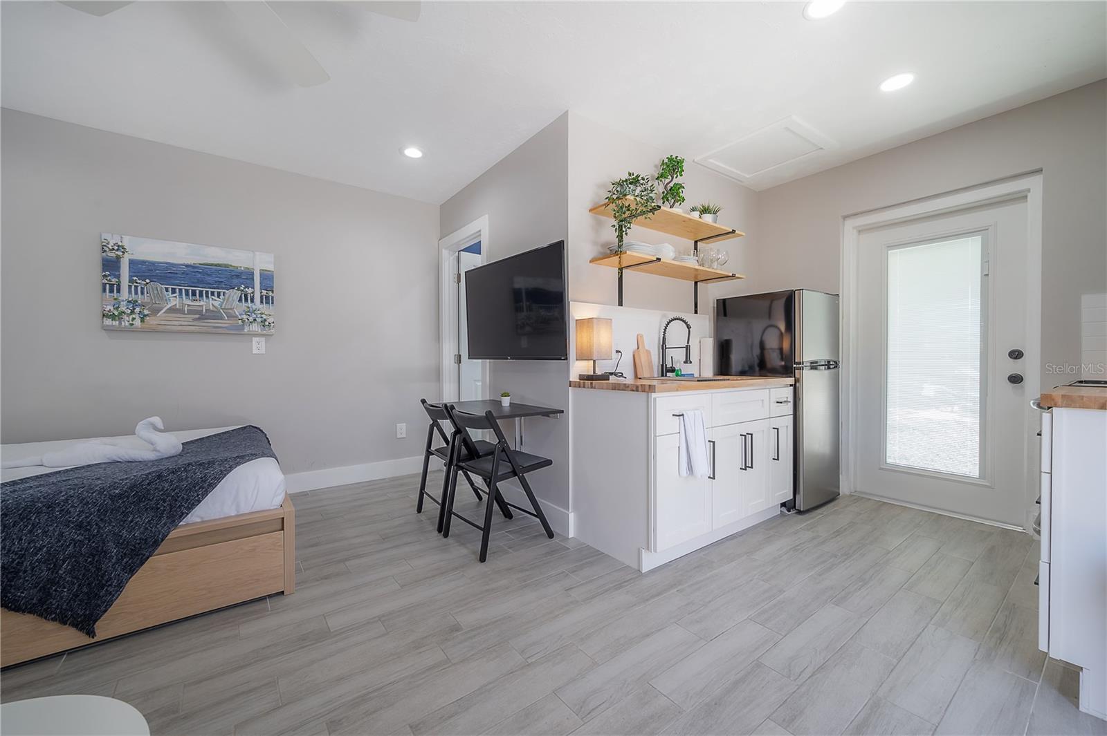 2916 W COLLINS ST — photo 45
