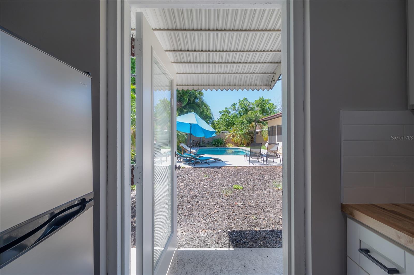 2916 W COLLINS ST — photo 20