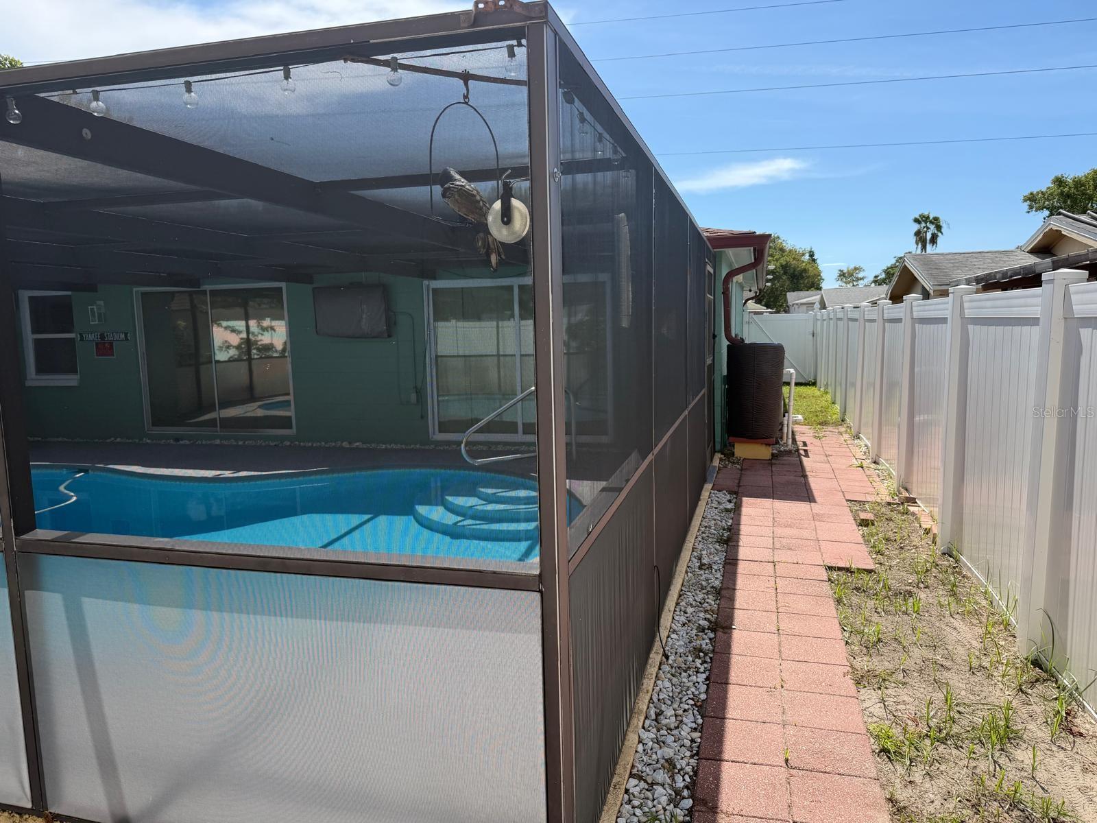 9236 GRAY FOX — photo 21