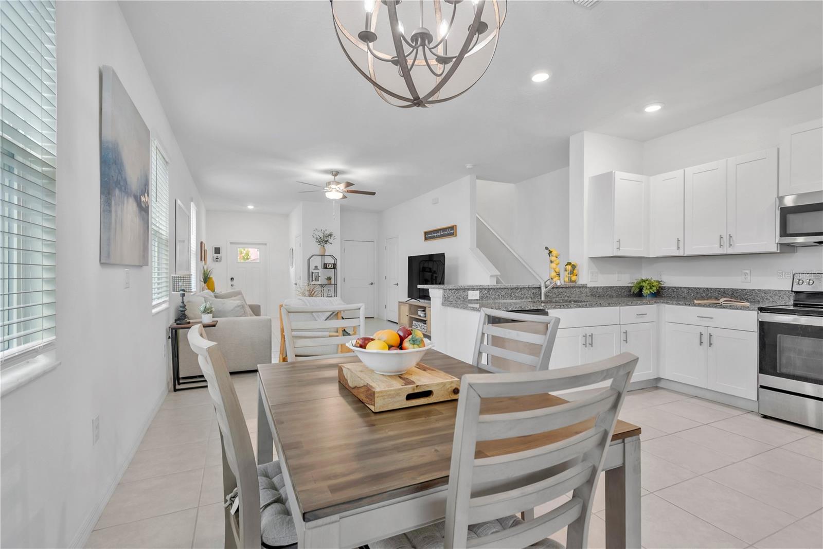 6033 ACARA LN — photo 10