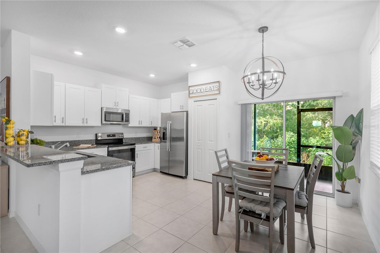 6033 ACARA LN — photo 5