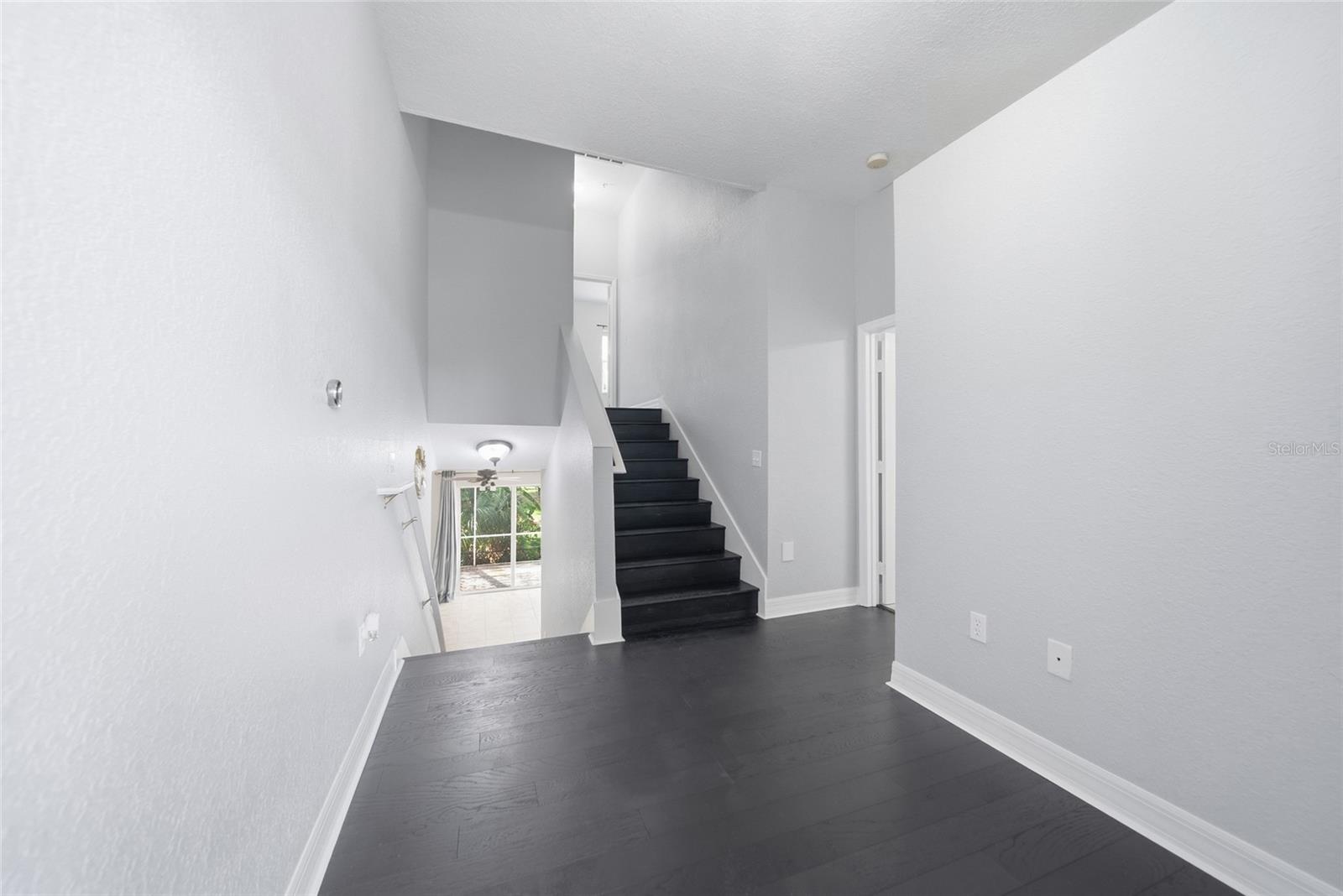 515 VILLA TREVISO CT — photo 20