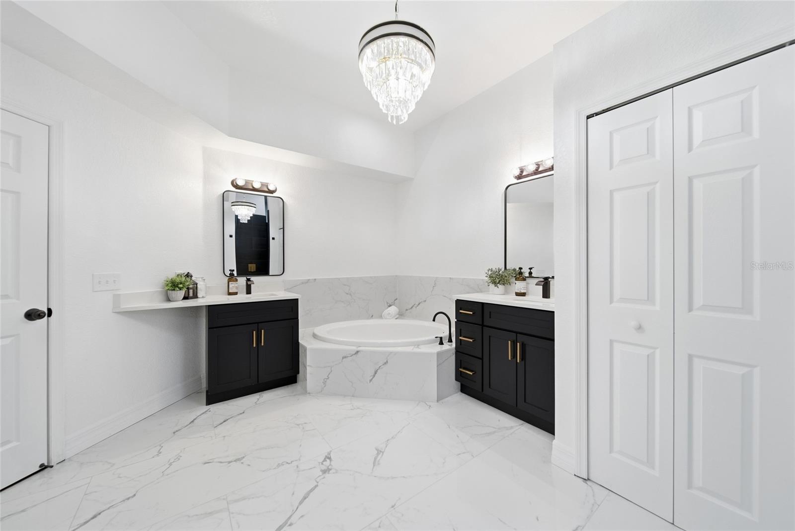 515 VILLA TREVISO CT — photo 28