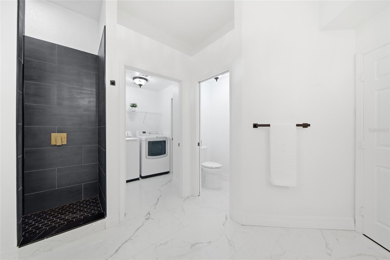 515 VILLA TREVISO CT — photo 29