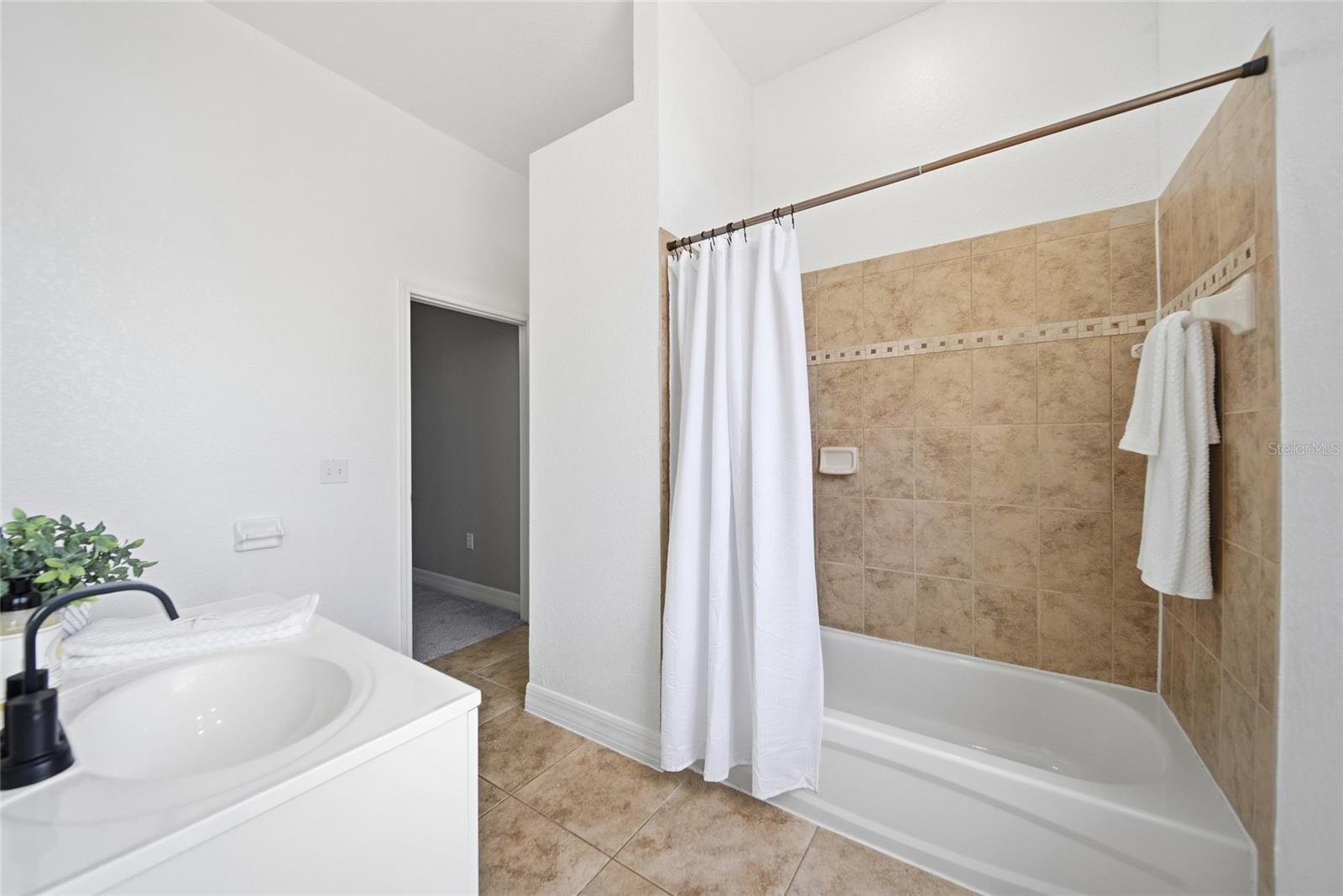 515 VILLA TREVISO CT — photo 17