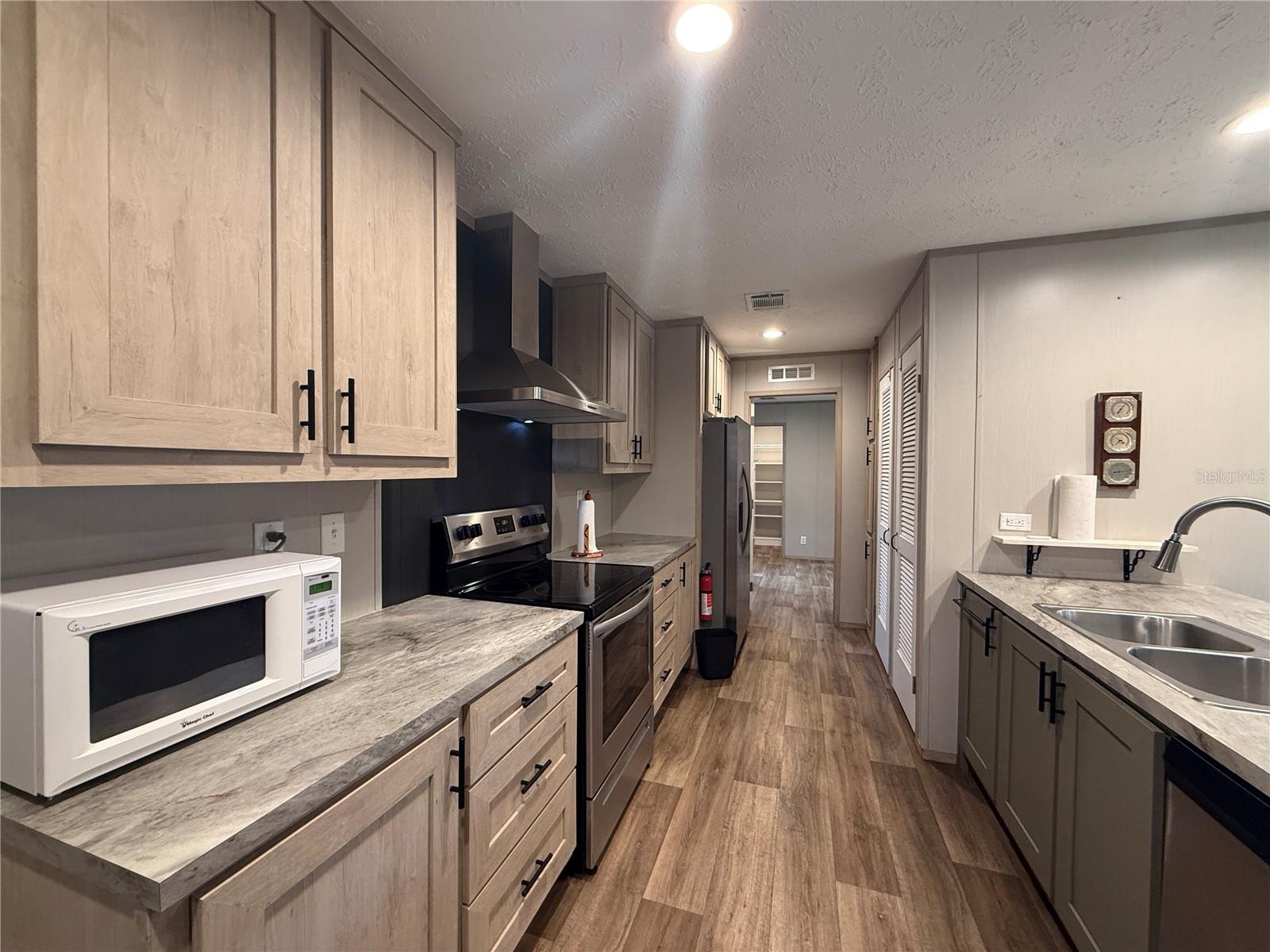10305 REVELL RD — photo 6
