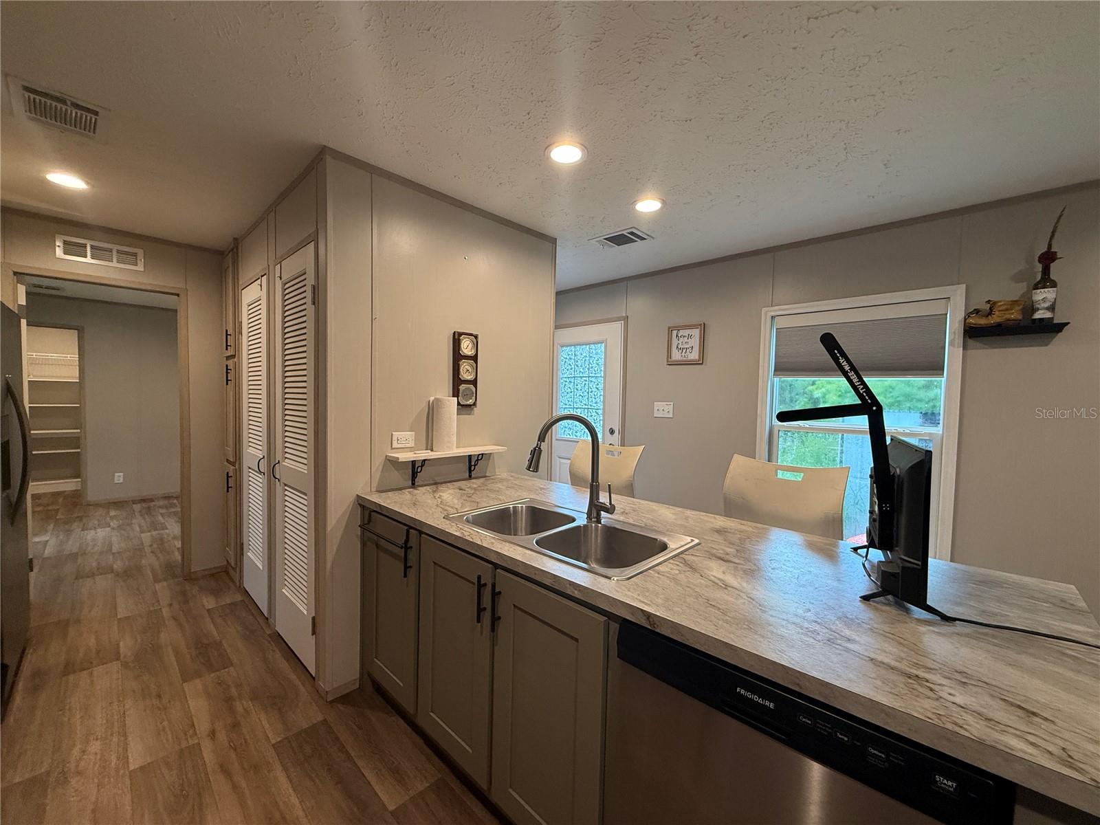 10305 REVELL RD — photo 7