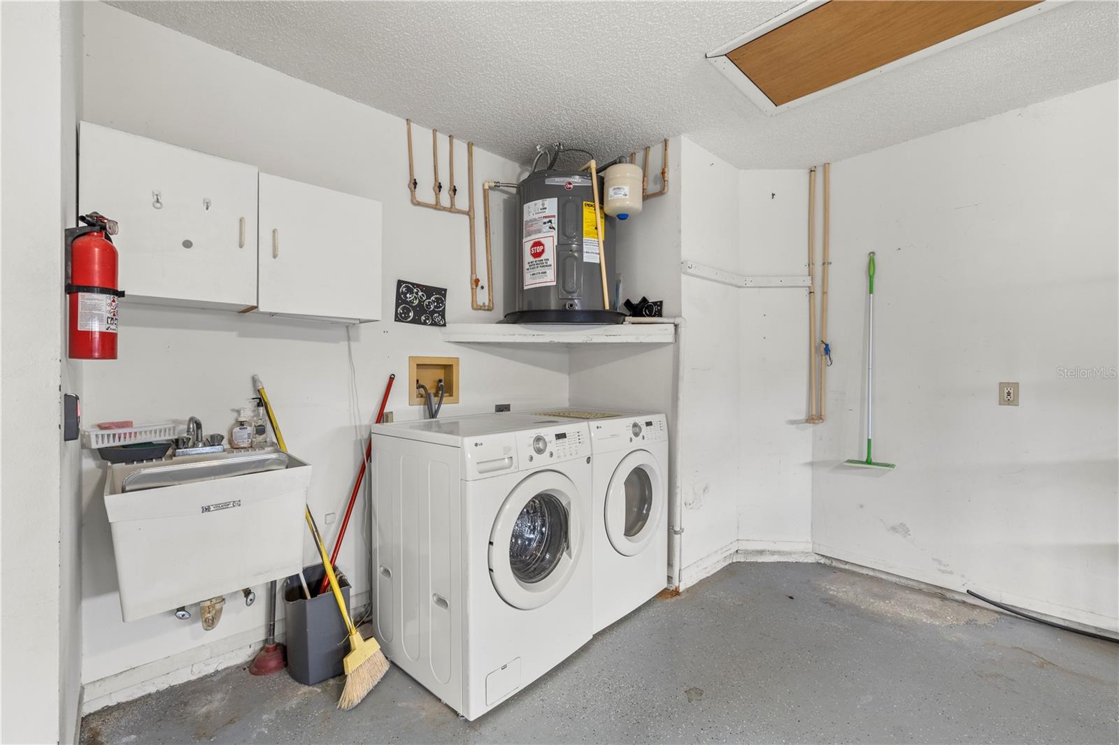4739 CARRINGTON CT — photo 33