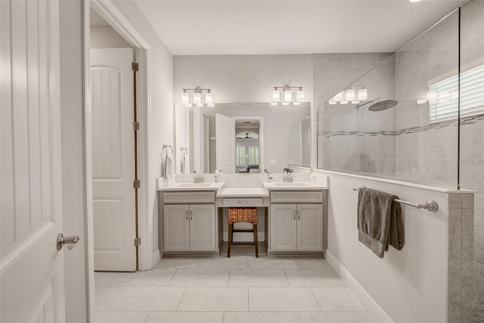 6916 NEOPOLITAN CT — photo 20