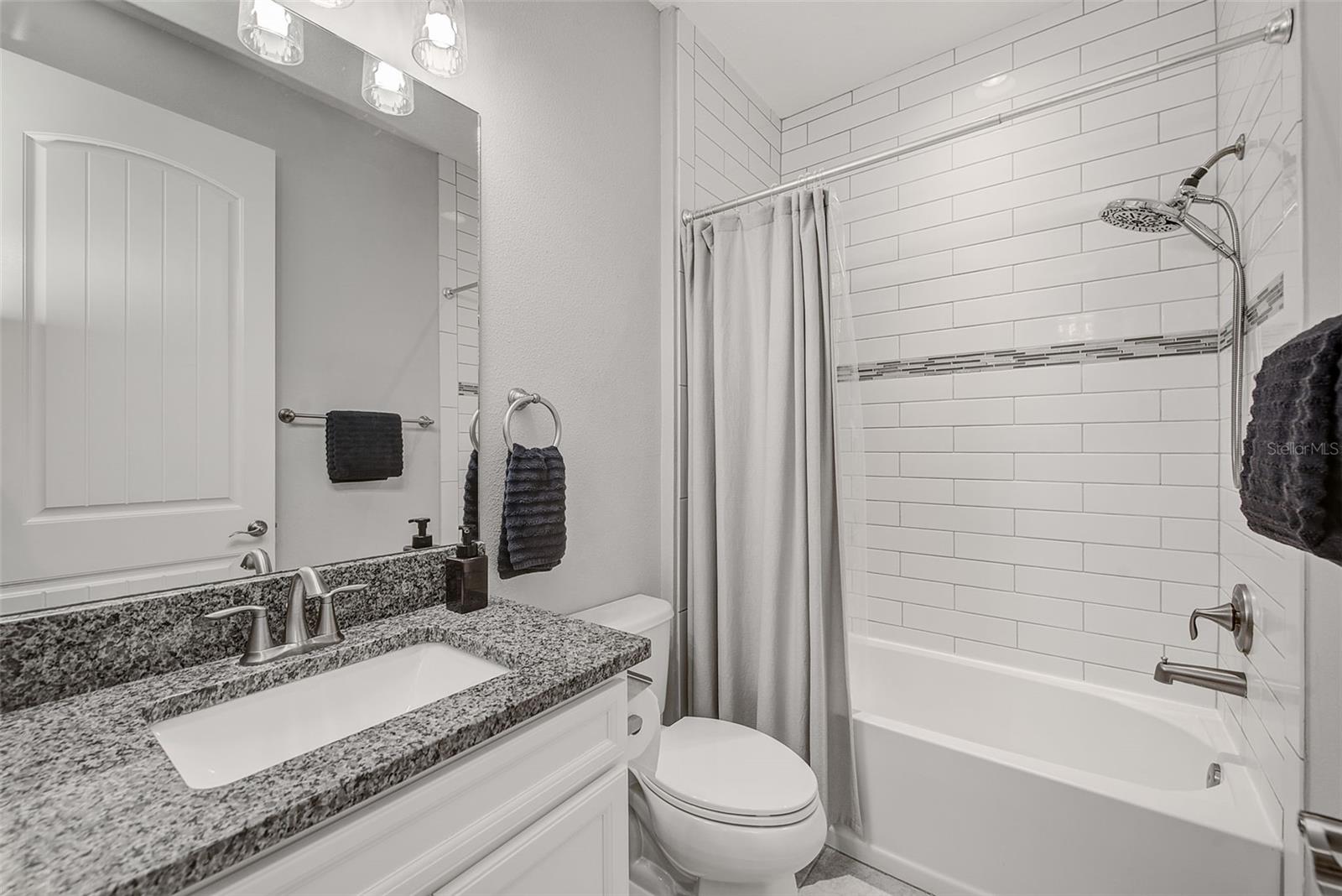 6916 NEOPOLITAN CT — photo 28