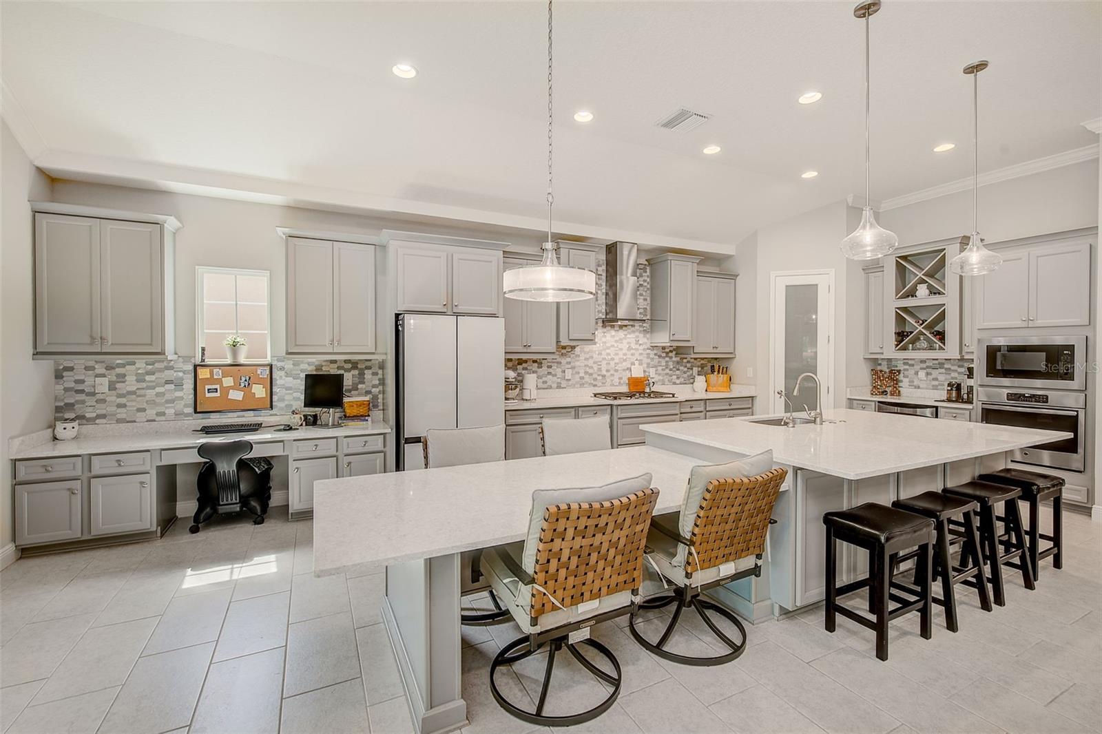 6916 NEOPOLITAN CT — photo 10