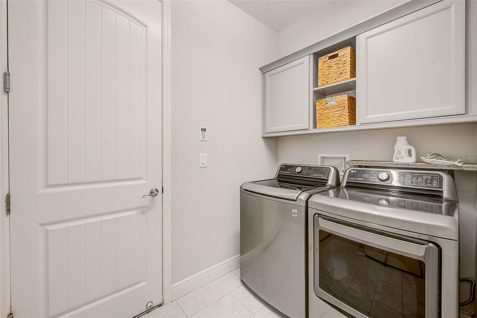 6916 NEOPOLITAN CT — photo 24