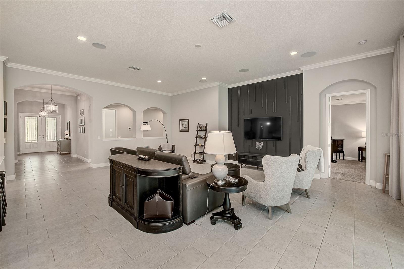 6916 NEOPOLITAN CT — photo 5