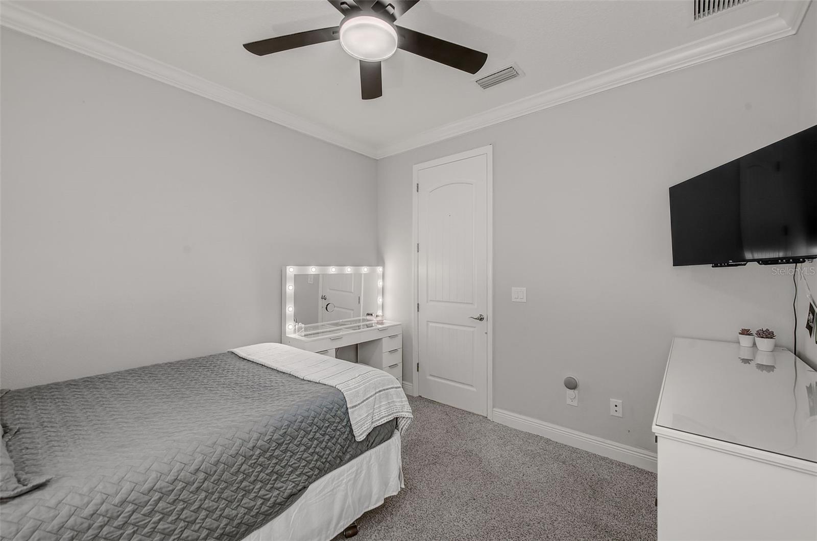 6916 NEOPOLITAN CT — photo 30
