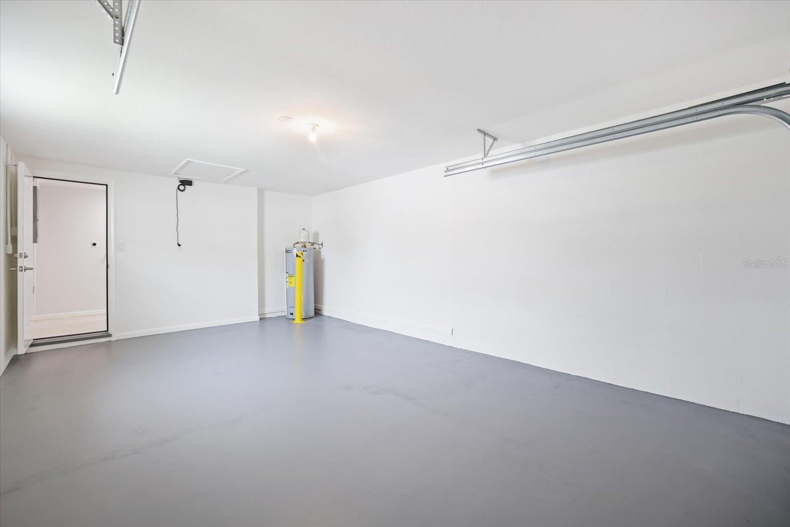 3485 ROSLYN RD — photo 28
