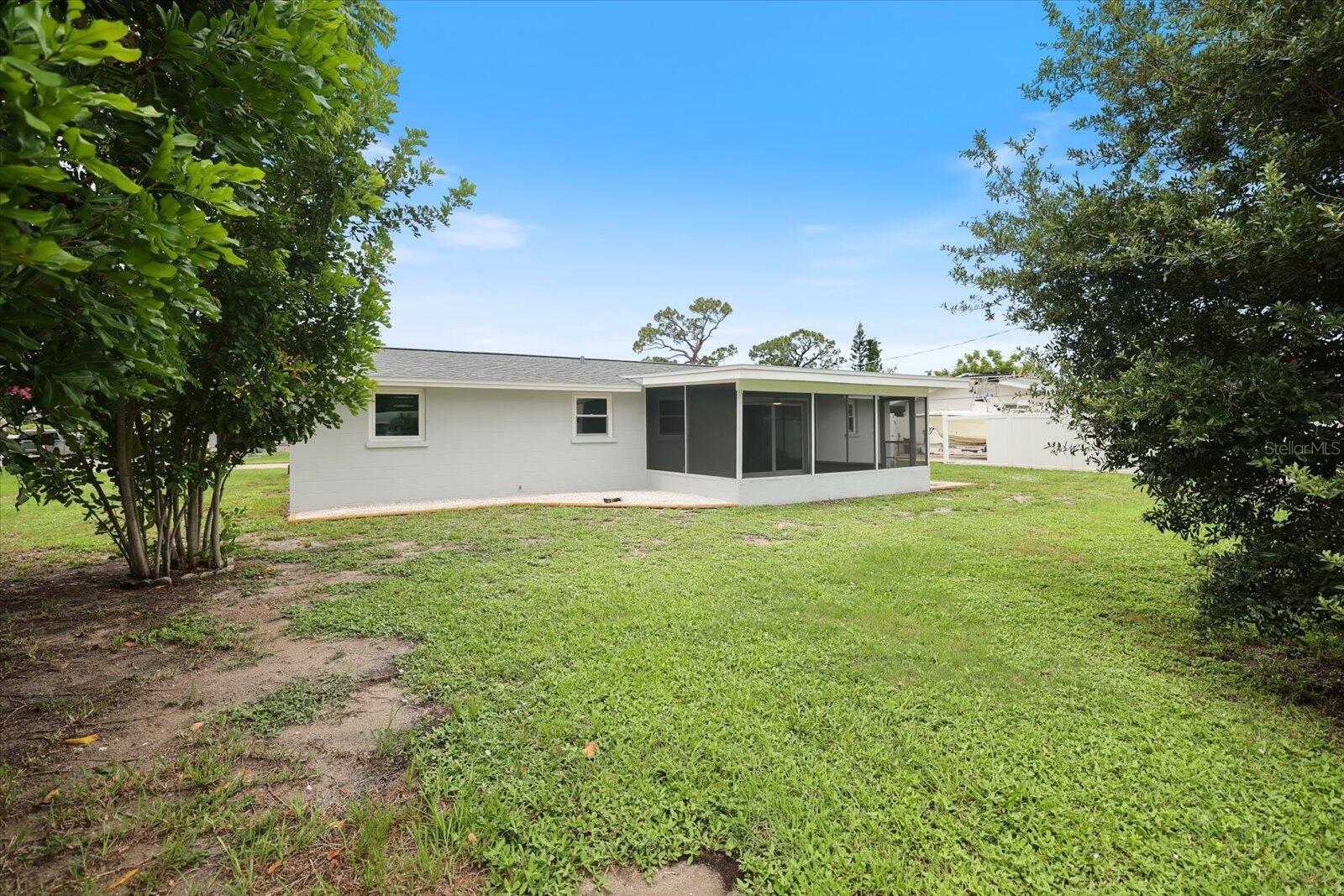 3485 ROSLYN RD — photo 25