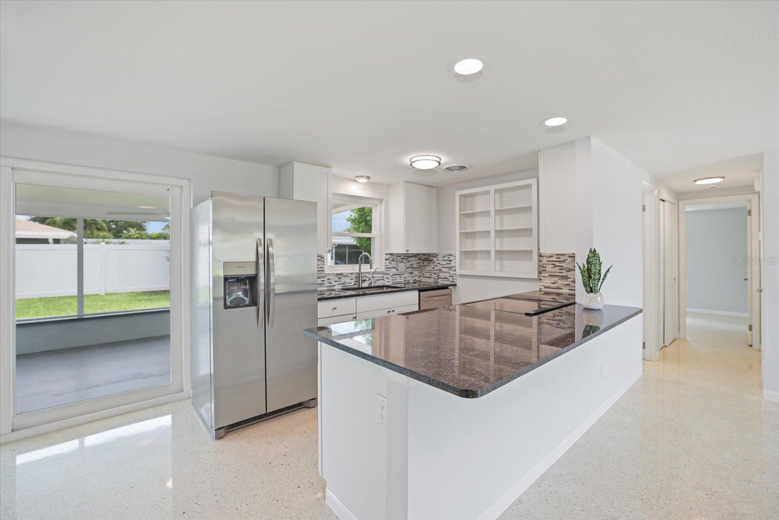 3485 ROSLYN RD — photo 4